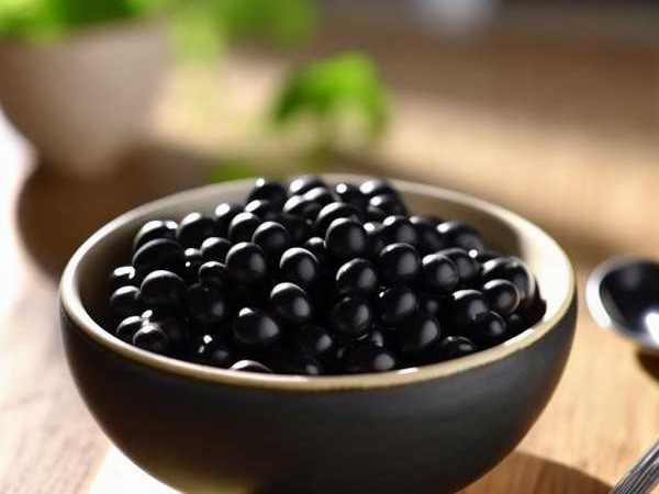黑豆泡醋养生秘诀，每日适量食用指南